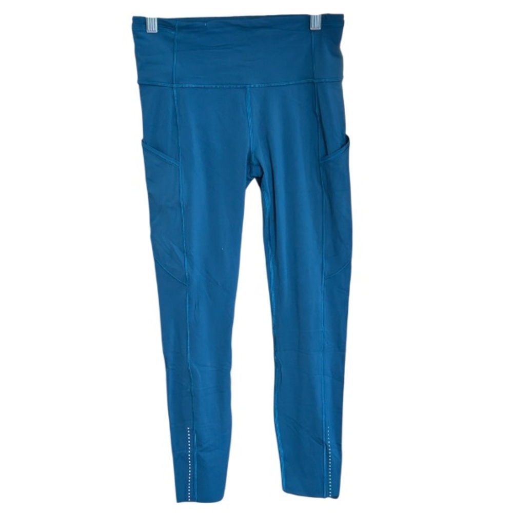 Lululemon Fast & Free 7/8 Tight II *Nulux 25"
Carbon Blue size 6